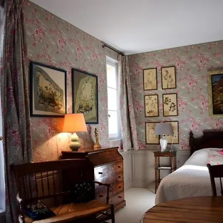 La Couronne Guest house 3*