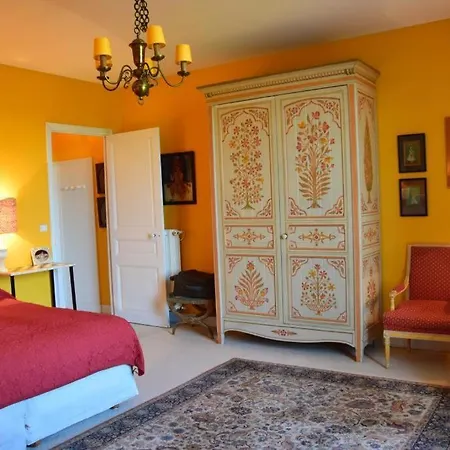 La Couronne Guest house 3*